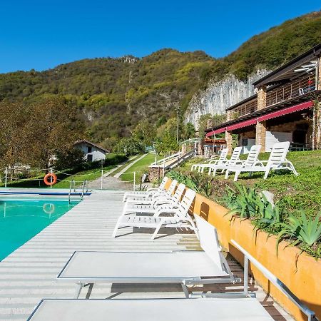 Cozy Chalet At Marone Lake Lombardy With Pool Dış mekan fotoğraf
