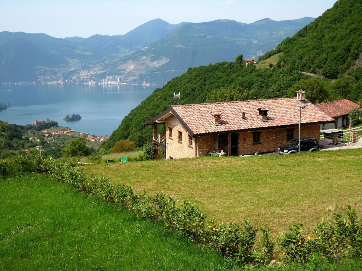 Cozy Chalet At Marone Lake Lombardy With Pool Dış mekan fotoğraf