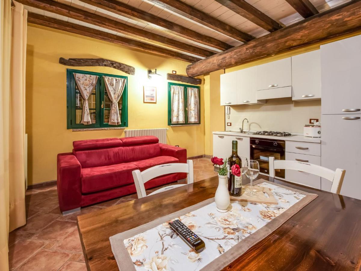 Cozy Chalet At Marone Lake Lombardy With Pool Dış mekan fotoğraf