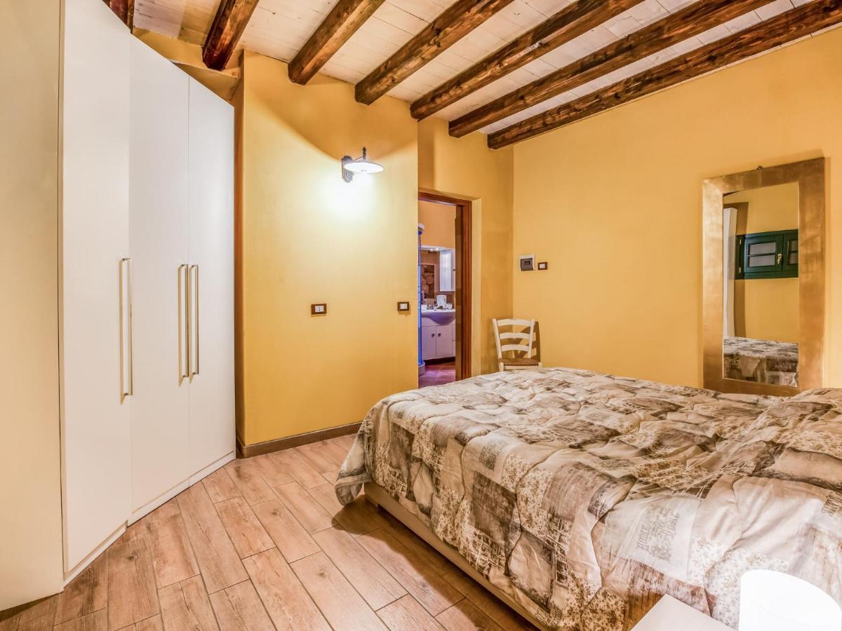 Cozy Chalet At Marone Lake Lombardy With Pool Dış mekan fotoğraf