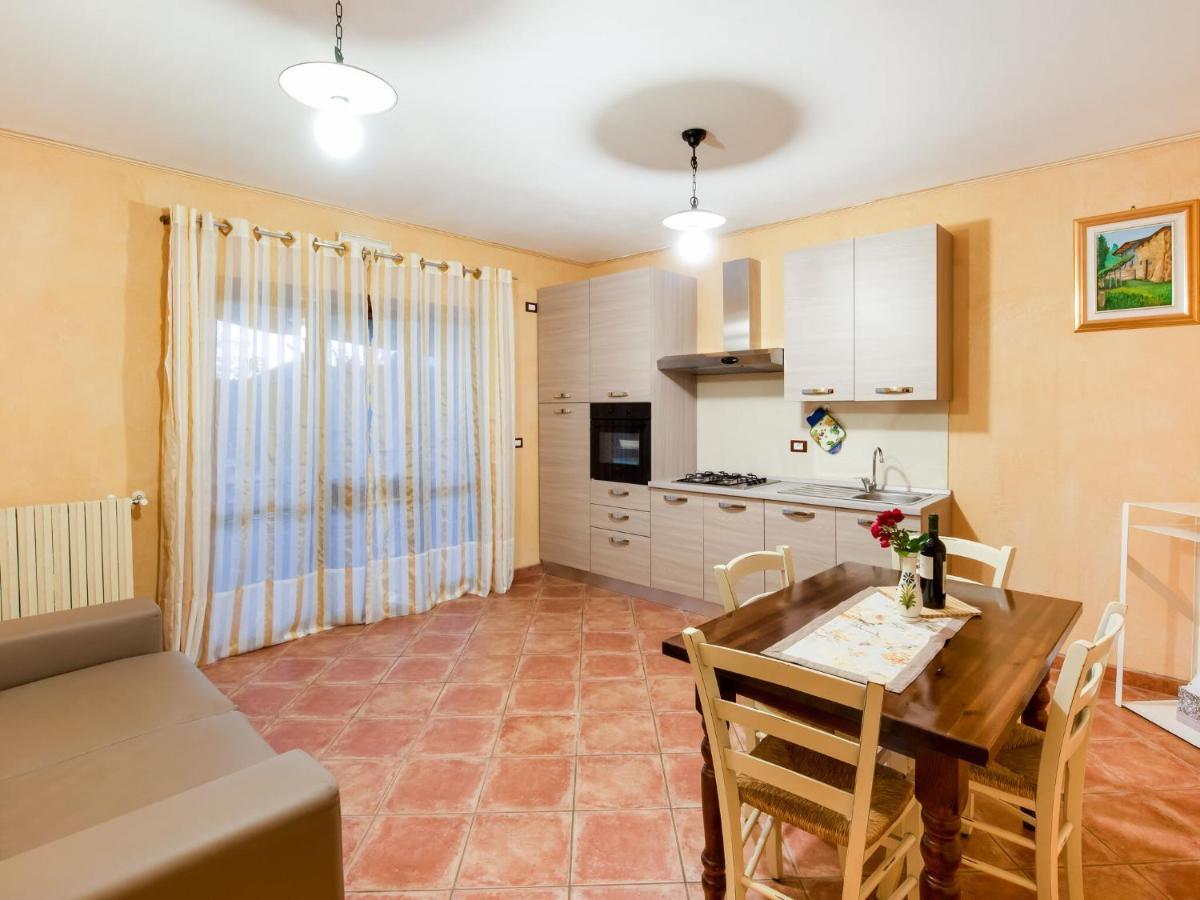 Cozy Chalet At Marone Lake Lombardy With Pool Dış mekan fotoğraf