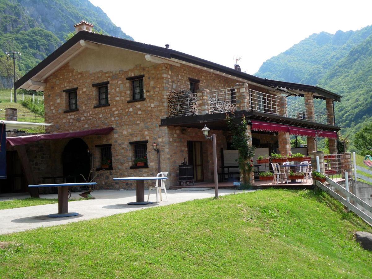 Cozy Chalet At Marone Lake Lombardy With Pool Dış mekan fotoğraf