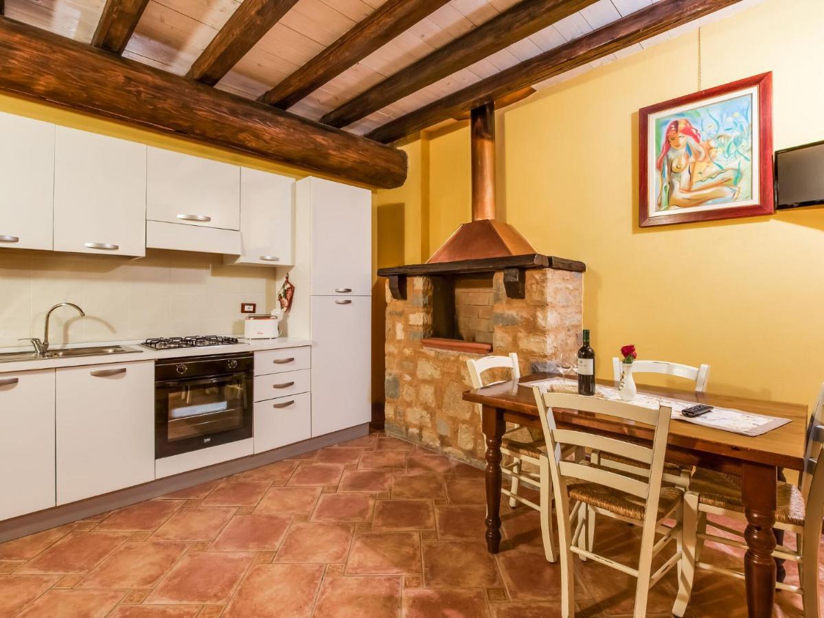 Cozy Chalet At Marone Lake Lombardy With Pool Dış mekan fotoğraf